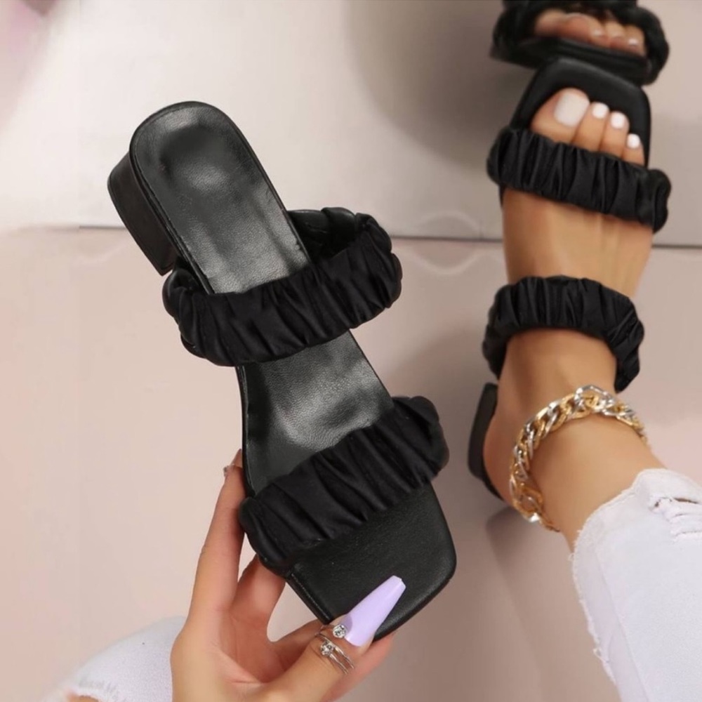 ARULA • First Love Girls Will Be Girls Pleated Block Heel Sandals Slip On Shoes - Picture 6 of 11
